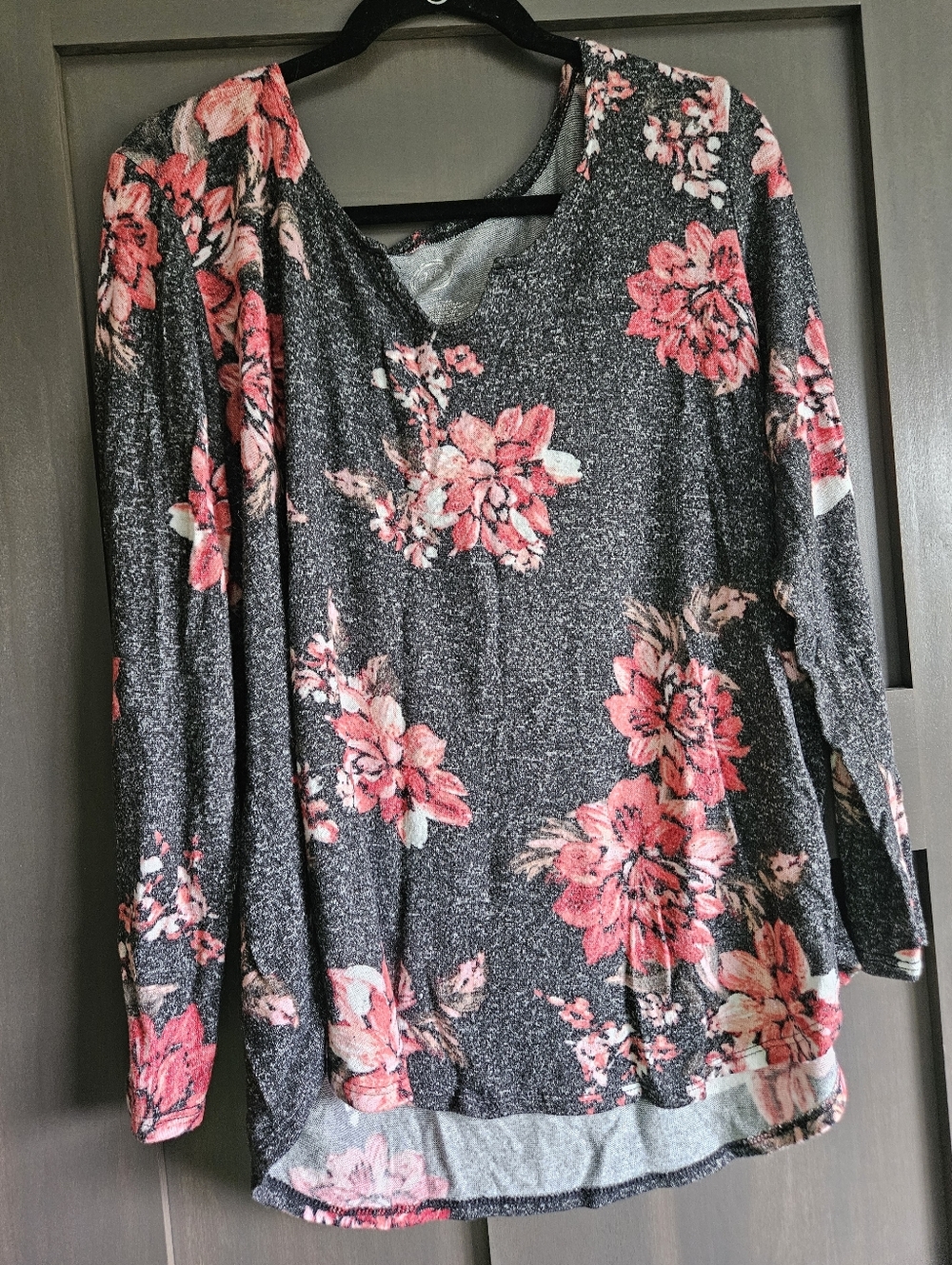 Long Sleeve Floral Top- Gray With Pink Flowers